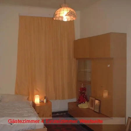 Spending A Splendid, Natural Time At A Mansion בית הארחה