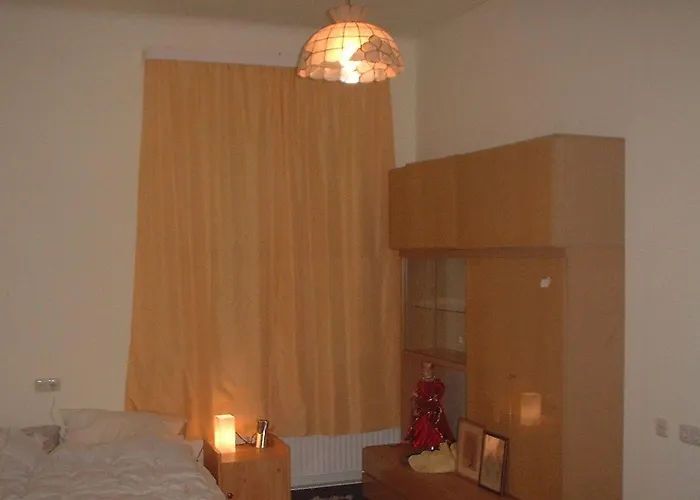 Spending A Splendid, Natural Time At A Mansion